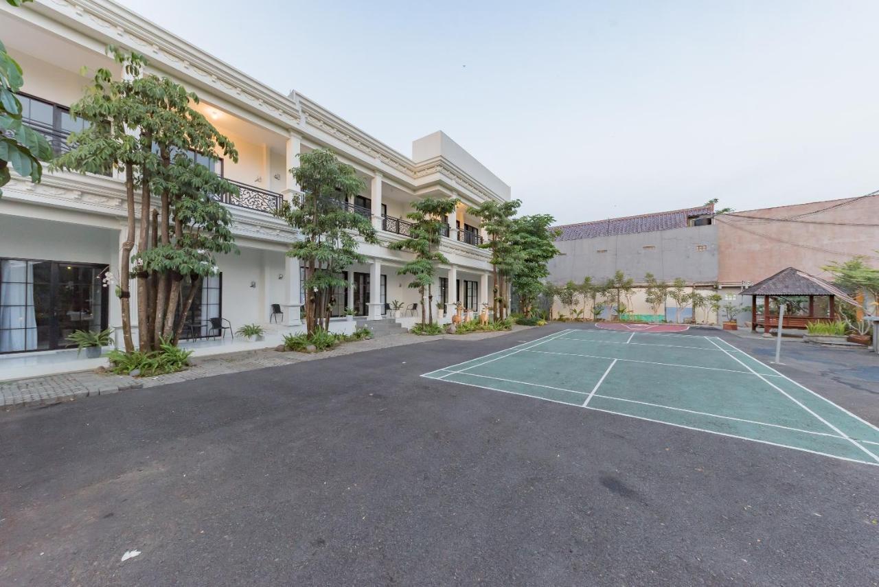 Urbanview Hotel Khayrizsan Tasikmalaya By Reddoorz Exterior photo